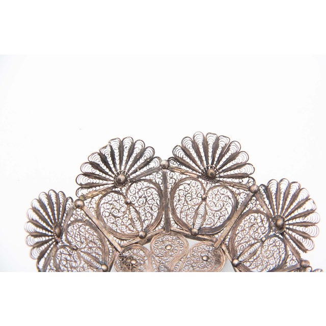 Silver Ring in Filigree Mesh in the Shape of a Flower For Sale - Image 3 of 3