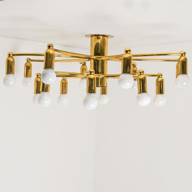 Brass 16-Arm Flush Mount attributed to Sciolari, 1960s For Sale - Image 9 of 16