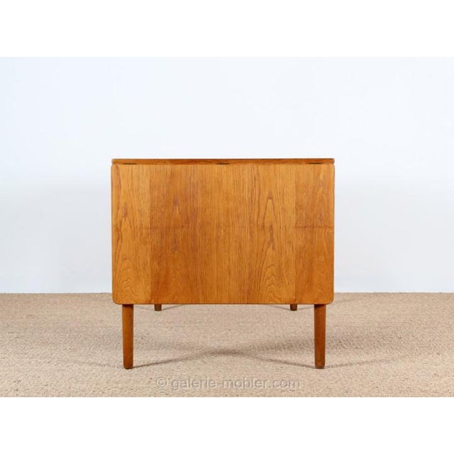 Brown Scandinavian Oak Desk Model AT 305, 1955 For Sale - Image 8 of 17
