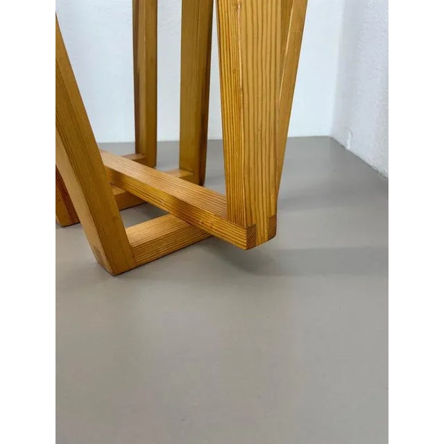 Cubic Brutalist Pine Wood Magazine Holder in the style of Chapo Perriand, France, 1970s For Sale - Image 15 of 18