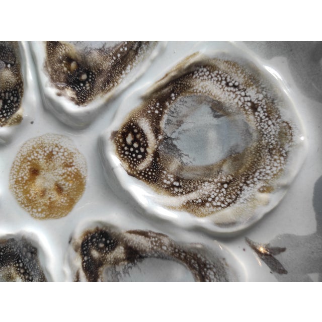 1970s Vintage French Oyster Plate in Faience, Saint Amand, 1970s For Sale - Image 5 of 8