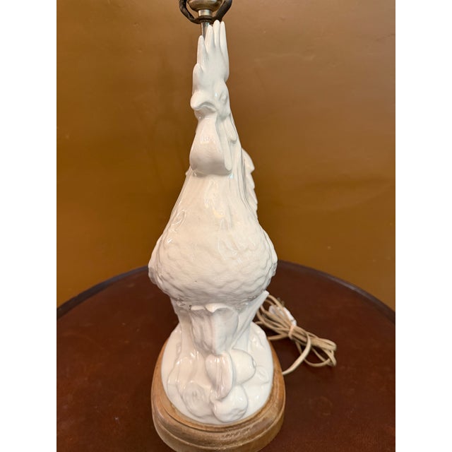Vintage Mid-Century French Porcelain Rooster Table Lamp For Sale - Image 4 of 15