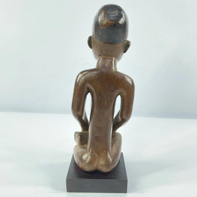 Early 20th Century Bembe Sitting Male Figure on Custom Base South Kivo For Sale - Image 4 of 6