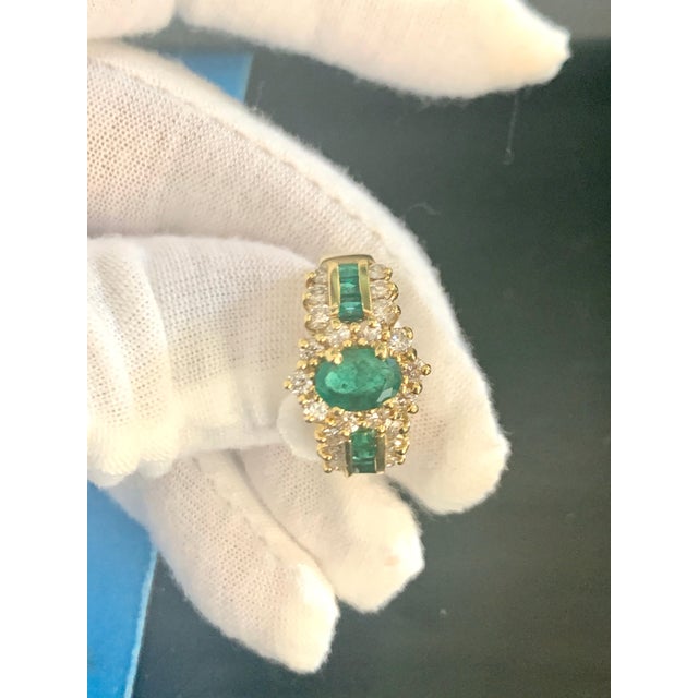 1 Carat Oval Cut Emerald and 1.0 Carat Diamond Ring 18 Karat Yellow Gold For Sale - Image 12 of 18
