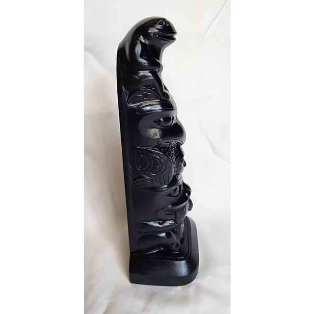 Vintage Hand Carved Haida Argillite Replica 5 Figure Totem Pole Frog Falcon Man Bear Fish For Sale - Image 9 of 10