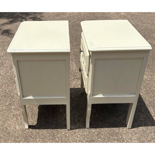 Vintage French Provincial Night Stands - A Pair For Sale In Dallas - Image 6 of 7