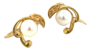 1990s Pair of Mikimoto Estate Akoya Pearl Earrings 14k YG 6 mm 3.4 Grams