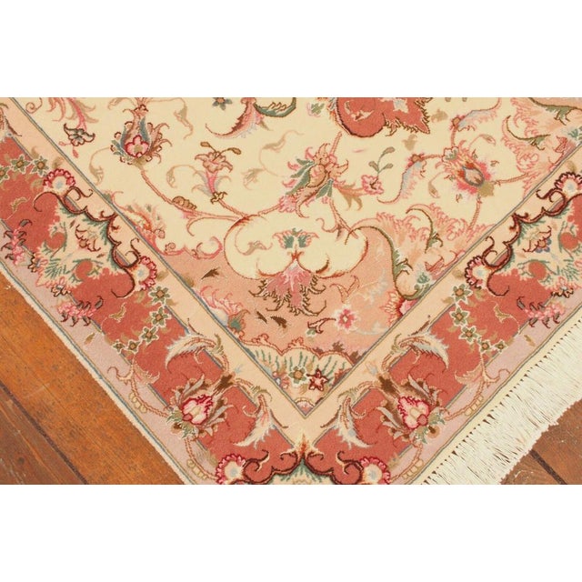 Textile Middle Eastern Rug in Wool For Sale - Image 7 of 11