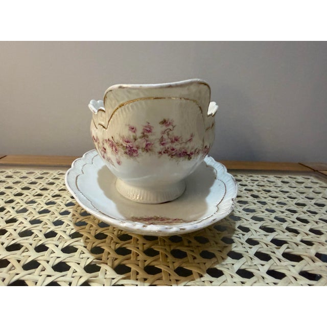 Traditional Late 19th Century z.s. & Co. Bavarian Porcelain Sauce Boat For Sale - Image 3 of 4
