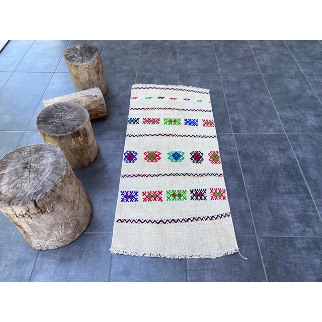 Vintage White Bohemian Kilim Rug For Sale - Image 6 of 10