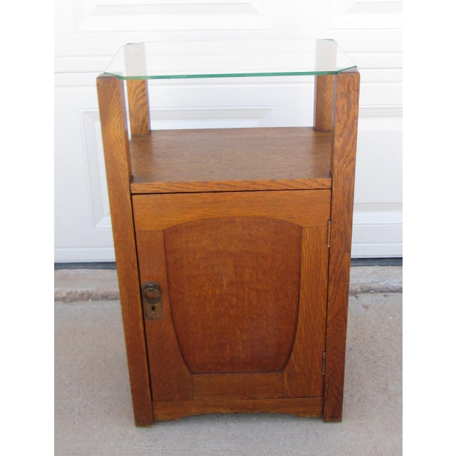 Antique circa 1905 Conrey Davis Arts and Crafts / Mission Oak and Glass Smoker's Table /Humidor / Vice Cabinet. The...