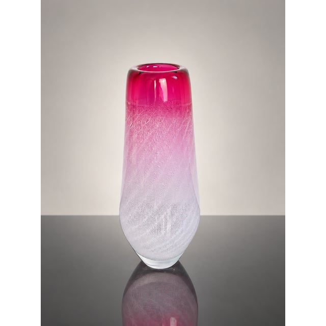 Pink Model 8318/30 Pink and White Art Glass Vase by Ladislav Paleček for Škrdlovice, Czechoslovakia, 1983 For Sale - Image 8 of 8