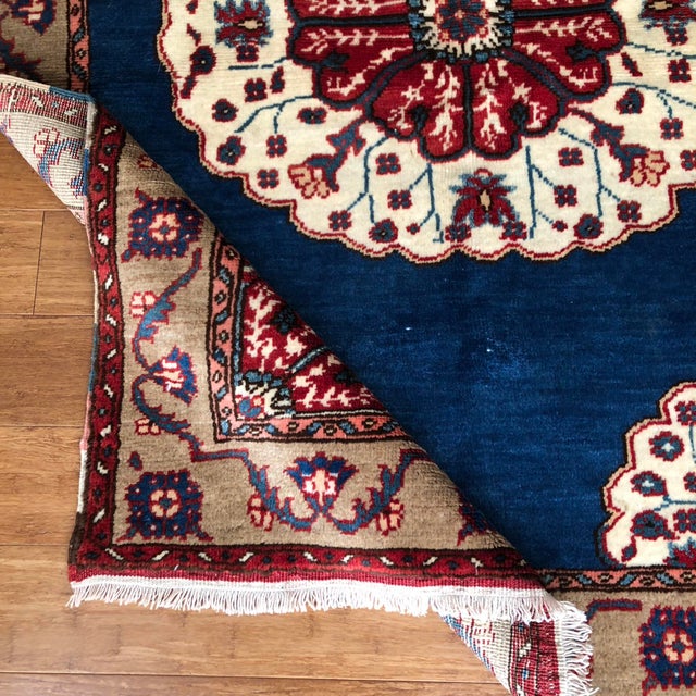 Vintage Turkish Rug | Floral Medallion | 4'1"x5'5" For Sale - Image 4 of 8