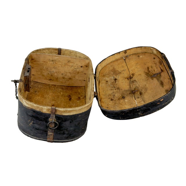 Swedish Oval Painted Box, 1850s For Sale - Image 6 of 8