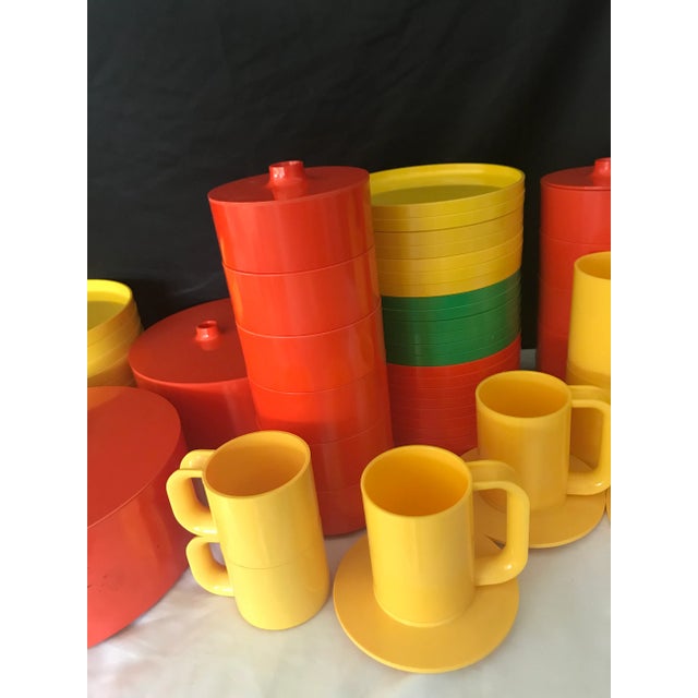 Plastic Mid Century Italian Massimo Vignelli for Heller Melamine Multi-Colors Dinnerware Set - 83 Pieces For Sale - Image 7 of 12