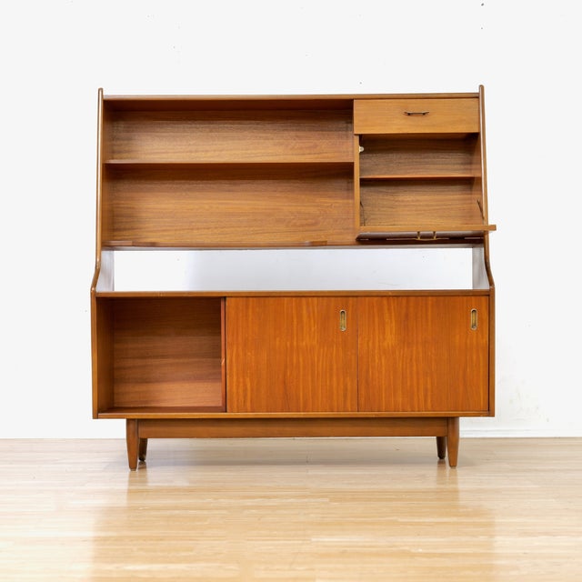 Wood Mid Century Hutch Credenza by White & Newton For Sale - Image 7 of 11