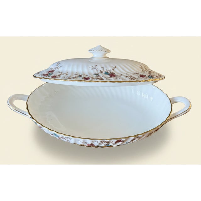 Mid 20th Century 146-Piece Vintage Minton England "Ancestral" Fine Bone China Dinner Service for 18 – Estate Collection Circa 1965-1985 With Serving Pieces For Sale - Image 5 of 18