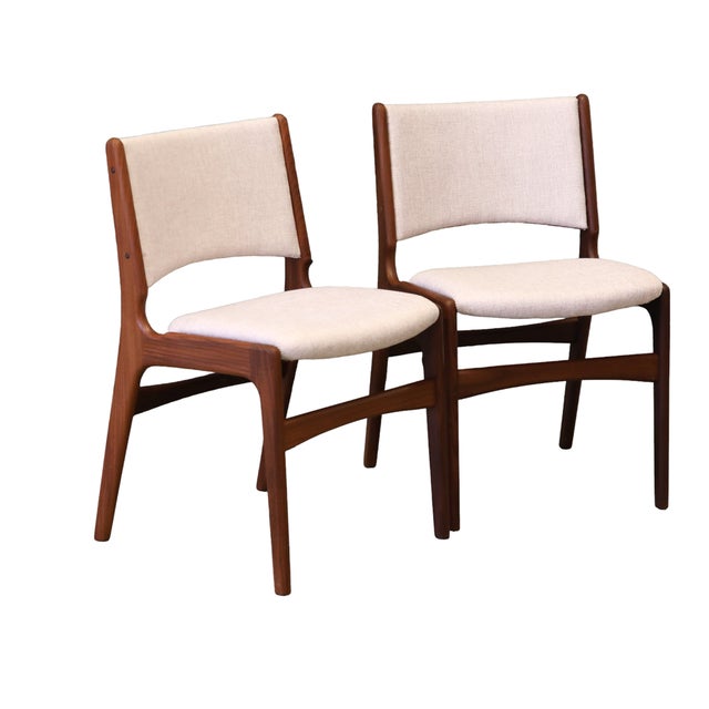 A very nice and elaborate chair with a formidable comfort that few or no chairs can match! Comfort, quality and expression...