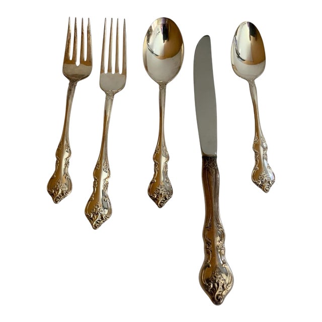 Vintage International Deep Silver Orleans Silverplate Flatware Set for 8 Usa 1964-1992 - 40 pcs For Sale