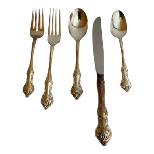 Vintage International Deep Silver Orleans Silverplate Flatware Set for 8 Usa 1964-1992 - 40 pcs