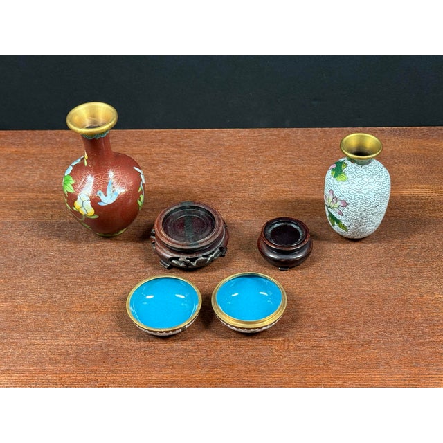 Vintage Chinese Cloisonné Set of Two Vases & One Round Box For Sale In Chicago - Image 6 of 8