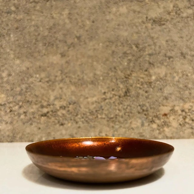 Metal 1960s Speckled Lavender Pink Enamel Dish Midcentury Modern Copper Art For Sale - Image 7 of 9
