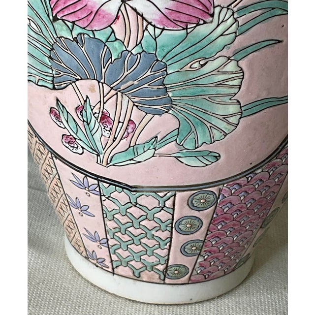 1980s Macanese Flower and Butterfly Vase For Sale - Image 11 of 12