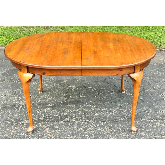 Queen Anne Habersham Oval Pine Queen Anne Extension Dining Table For Sale - Image 3 of 12