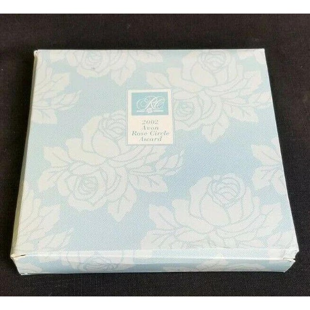 Early 21st Century Avon 2002 Rose Circle Achievement Award Plate, New in Box For Sale - Image 5 of 6