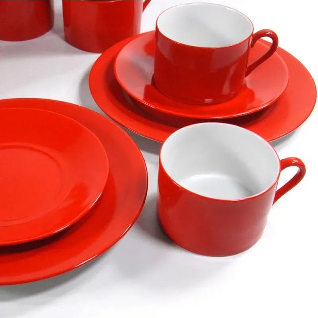 Red Italian Postmodern Porcelain Tea Set from E. Bergamin for Taitu, 1980s, Set of 9 For Sale - Image 8 of 12