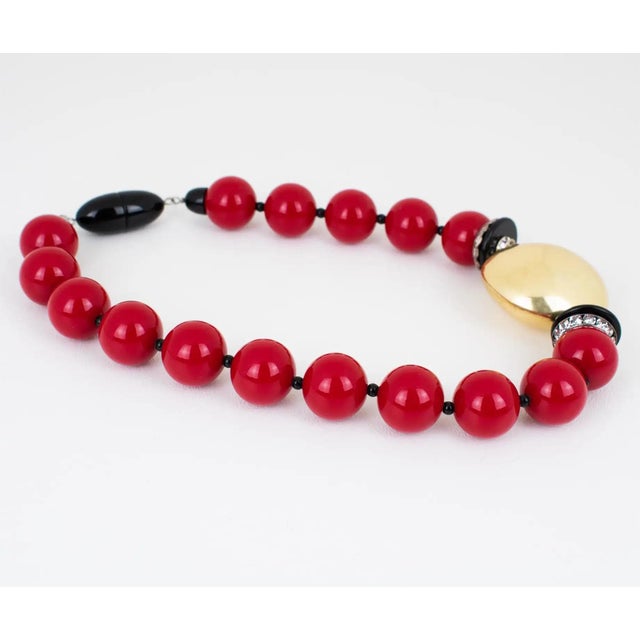 2000 - 2009 Angela Caputi Red and Gold Resin Choker Necklace For Sale - Image 5 of 9