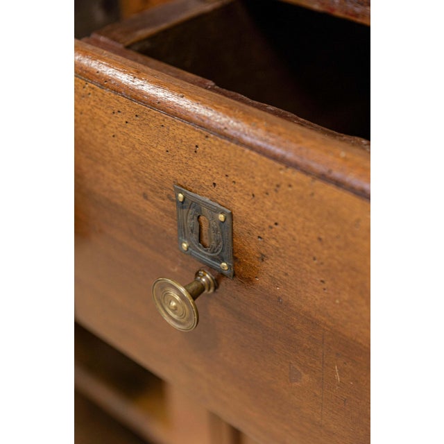 Italian Early 19th Century Walnut Three Drawers over Two Doors Buffet For Sale - Image 4 of 16