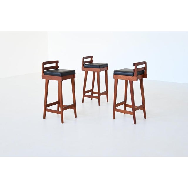 1960s Vintage Bar Stools in Teak and Leather by Erik Buck for Dyrlund, 1960, Set of 3 For Sale - Image 5 of 18