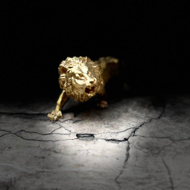 Hollywood Regency Solid Brass Roaring Lion Sculpture For Sale - Image 3 of 9