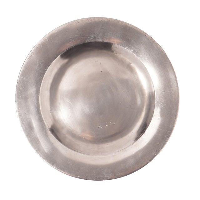 Set of Three Flat Rim Pewter Plates, C. 1775-1800 For Sale - Image 12 of 14