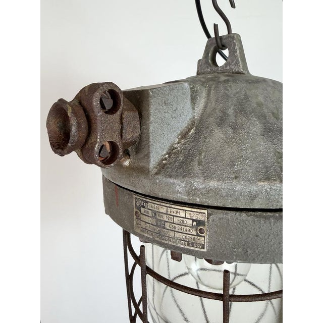 Industrial Grey Explosion Proof Lamp from Elektrosvit, 1960s For Sale - Image 10 of 18