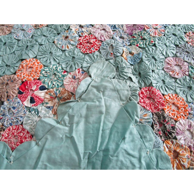 Jadeite Feedsack Yo Yo Quilt Trellis Pattern Floral Diamond Edges Queen Handmade 1930's For Sale - Image 15 of 17