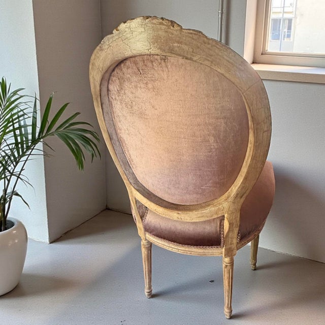 1990s Custom French Import Dusty Rose Silk Velvet Fabric Accent Chair For Sale - Image 4 of 8