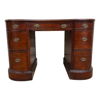 Vintage Colonial MFG Leather Top Kidney Shaped Writing Kneehole Desk or Vanity For Sale