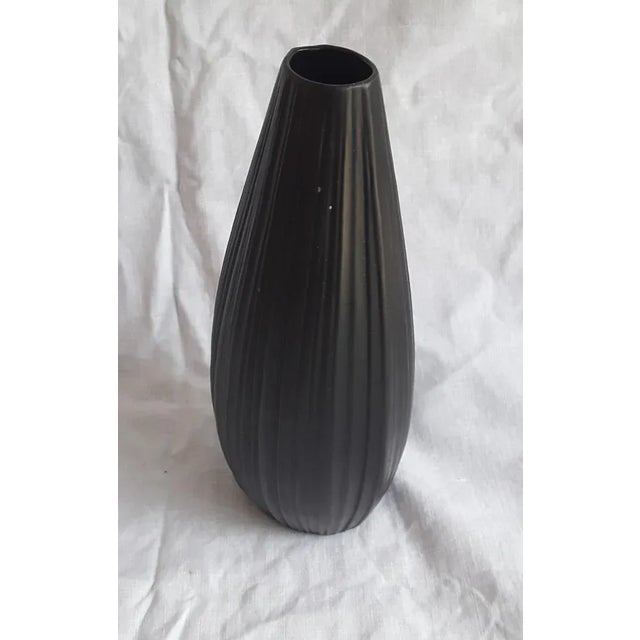 Vintage German Black Op Art Porcelain Vase by Martin Freyer for Rosenthal, 1970s For Sale - Image 3 of 5