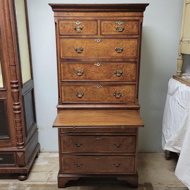 English English Georgian Revival Burl Elm Wood Tall Chest With Slide, C. 1900–1920 For Sale - Image 3 of 13
