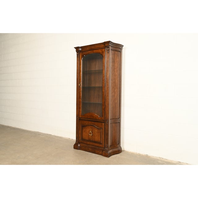 Davis Cabinet Company Davis Cabinet Co. French Regency Louis XVI Carved Cherry Wood Lighted Bookcase or Display Cabinet, Circa 1960s For Sale - Image 4 of 17
