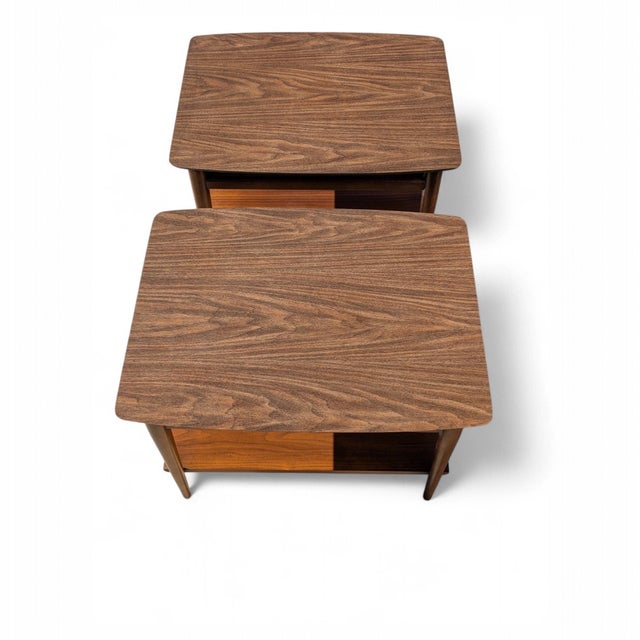 Wood Lane Mid-Century Modern Walnut End Tables or Nightstands - A Pair, Oak For Sale - Image 7 of 17