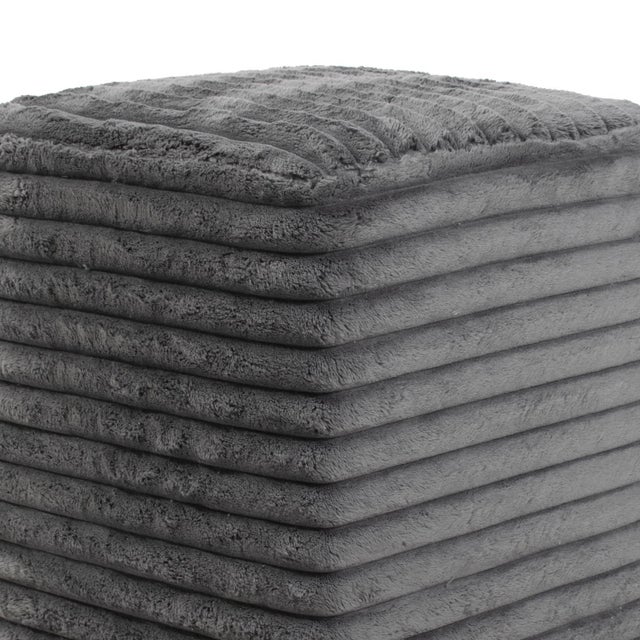 2020s Universal Cube Shar Pei Charcoal For Sale - Image 5 of 9