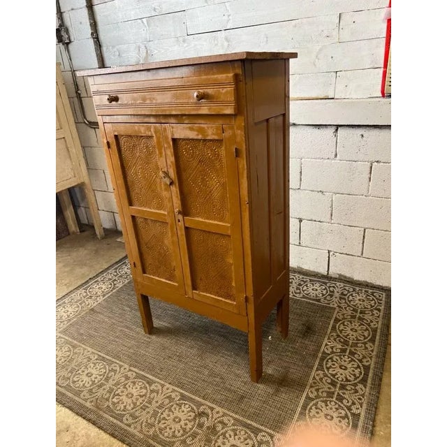 Antique Early American Primitive Style Painted Pie Safe Punched Tin Cabinet Cupboard. For Sale In Washington DC - Image 6 of 17