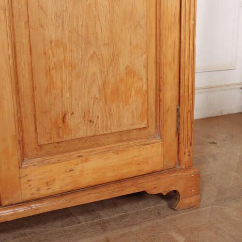 Wood 19th Century English Pine Dresser Base For Sale - Image 7 of 13