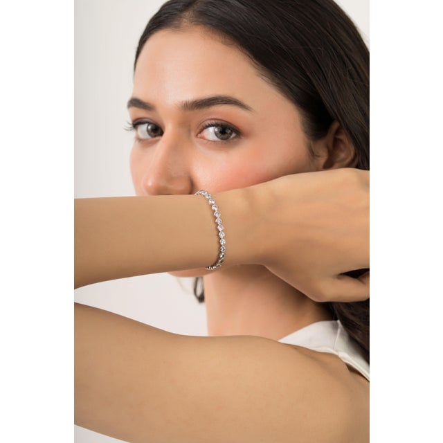 5.95Crt Rainbow Sapphire Bezel Set Classical Roman Tennis Bracelet in 14k Gold For Sale - Image 11 of 16