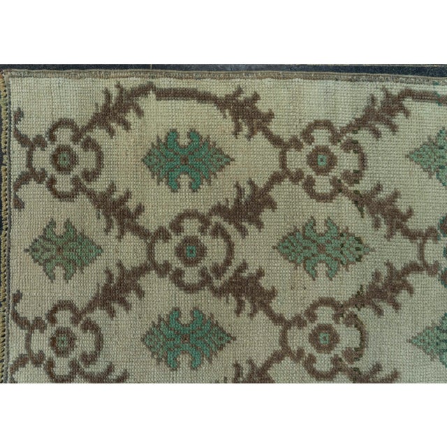 Turkish Vintage Rug 5'3" x 8'3" #20611 For Sale - Image 4 of 8
