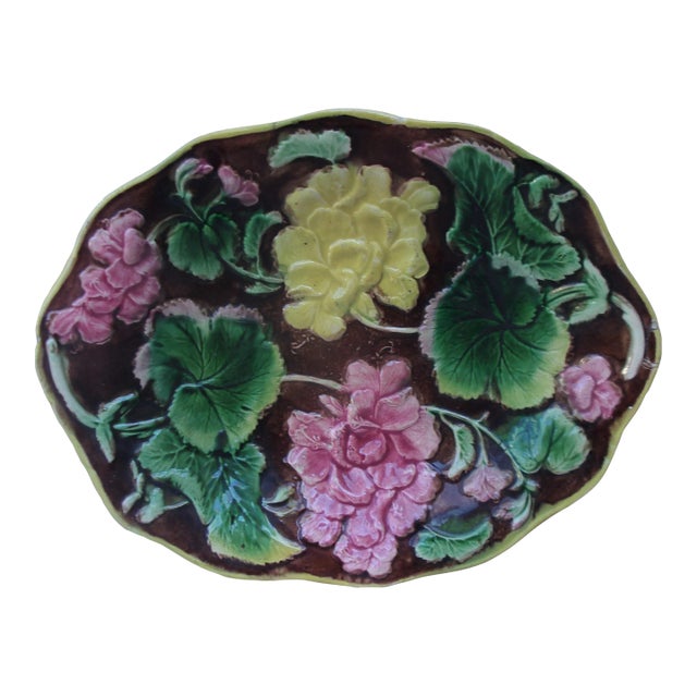19th Century English Majolica Geranium Platter For Sale