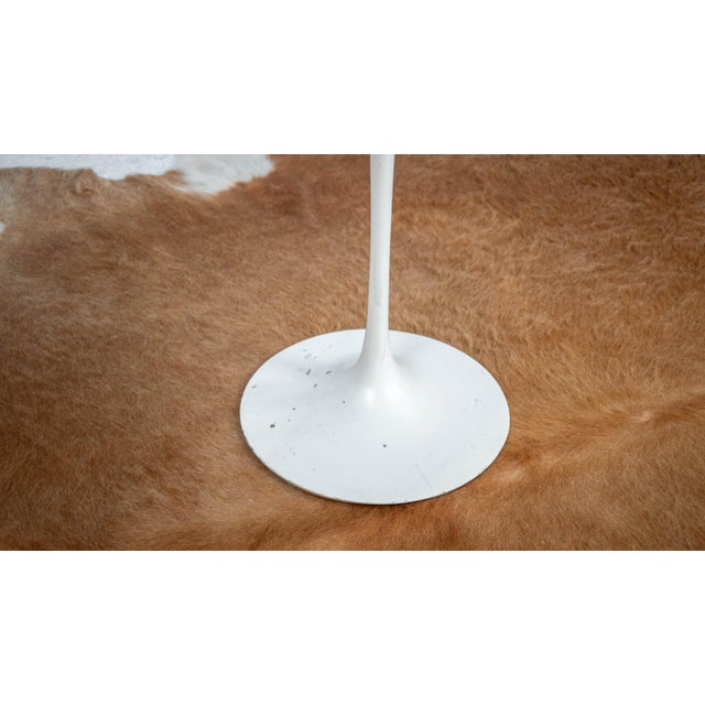 1970s Vintage Knoll International Saarinen Walnut Tulip Side Table For Sale - Image 5 of 13
